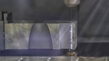 三種深孔精(jīng)密零件加工(gōng)辦(bàn)法一覽